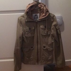 Woman’s tan utility jacket